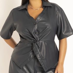 NWOT Eloquii Faux Leather Twist Peplum